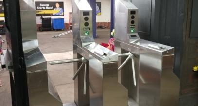 Product-Page-Features-Image-Tripod-Turnstile-01